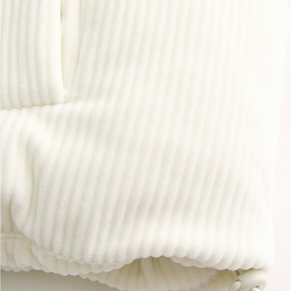 Hollister Cream Corduroy Jacket - Picture 9 of 9